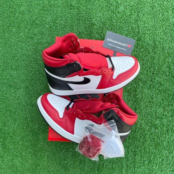 Jordan Shoes - -Edm- 🍄*NEW* Women’s Air Jordan 1 ‘Satin Snake Chicago’